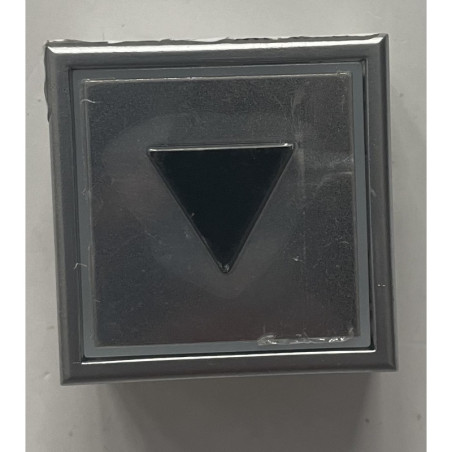 10079016  SMC BST BUTTON  BLUE "ARROW" THYSSEN