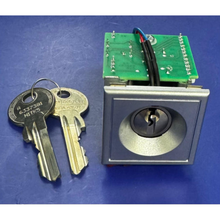 10070494 BOUTON  POUSSOIR STEP MODUL CLASIC C/KEY C/LED 6568 000 4703  THYSSEN