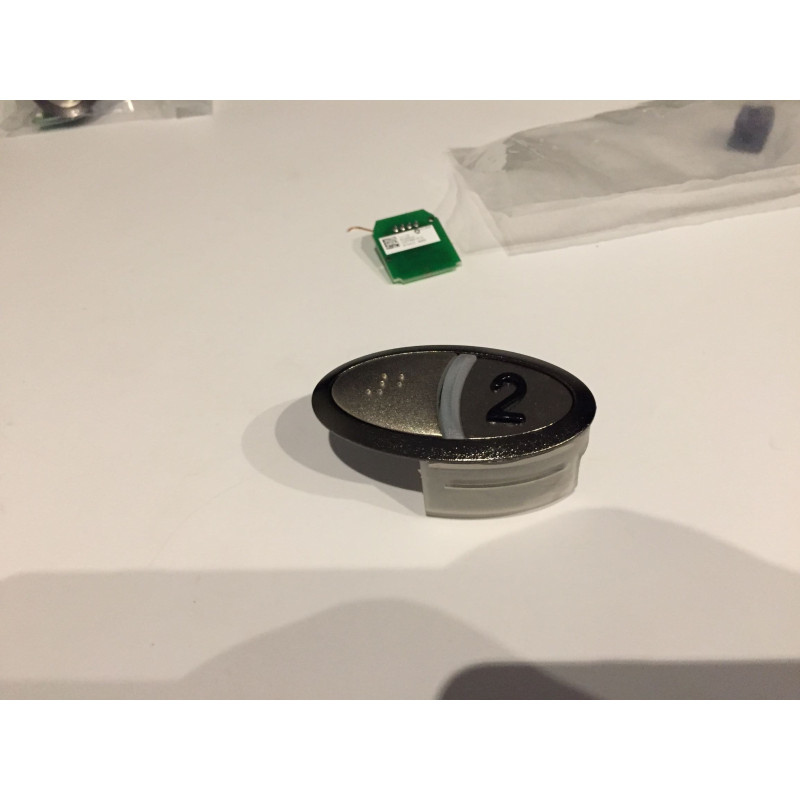 ENS. BOUTON D'APPEL CABINE "2" + BRAILLE OR02