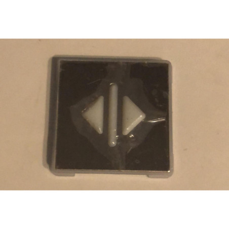 PRESSEL,SQUARE BRUSHED SYM OPENING DOORS KM857810G081 Kone